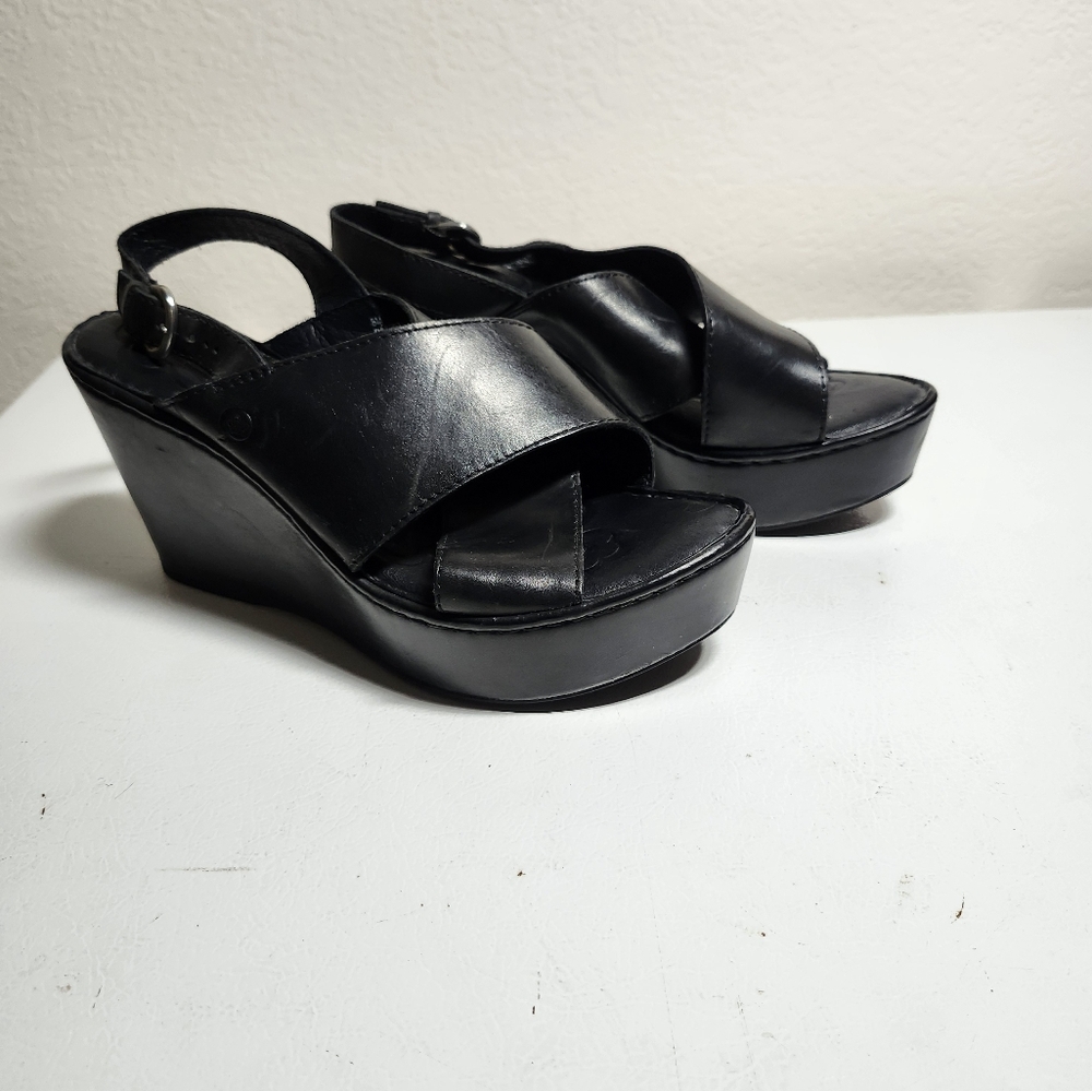 Born Black Wedges, 8M, Emmy
